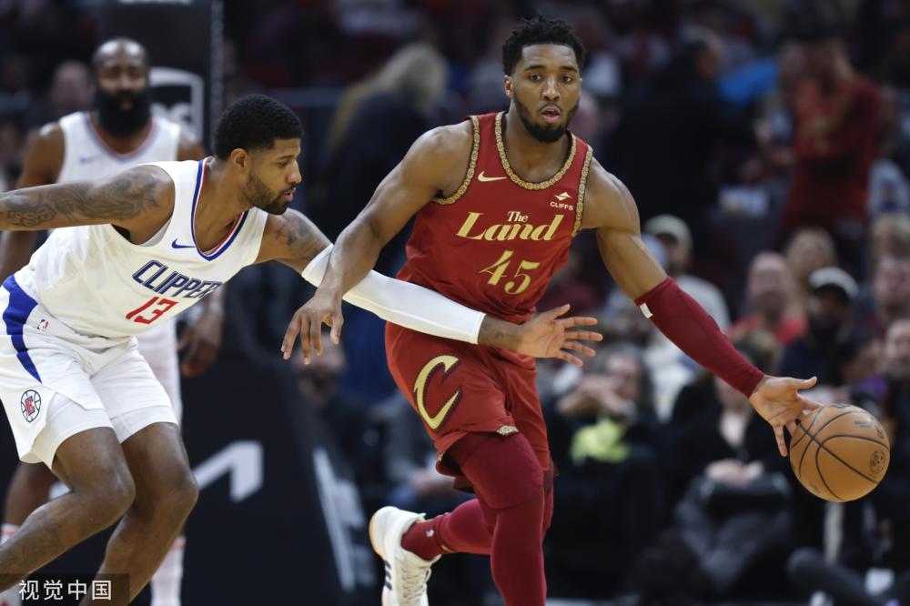 让球迷们欣 让球迷们欣