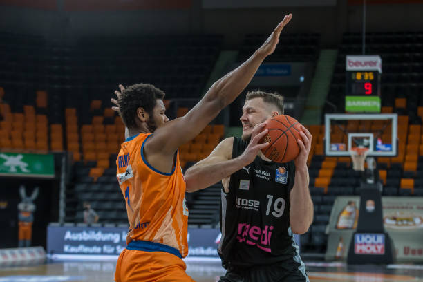 为确保首场 为确保首场